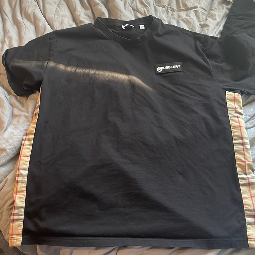 Burberry XL tshirt